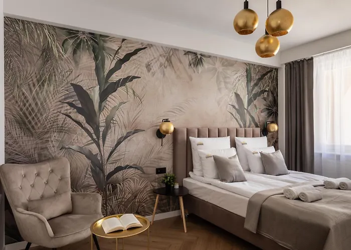 Old Town By Downtown Cracovia